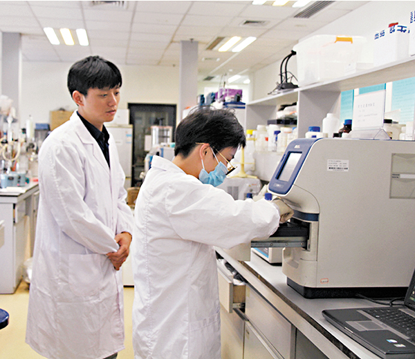 ■多位香港科研人士受訪表示，條例有利於激發港人北上創業積極性，和激勵香港科研人士與內地合作從事基礎科研工作。圖為香港城市大學深圳研究院實驗室。 香港文匯報記者何花  攝