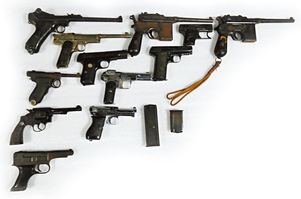 ■12支老舊軍（警）用制式原型手槍，近日作為藏品入藏貴州省博物館。