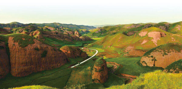 ■中國壯美的丹霞地貌群－七彩火石寨