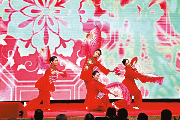 ■舞蹈表演《鳳陽花鼓》。    香港文匯報記者  攝