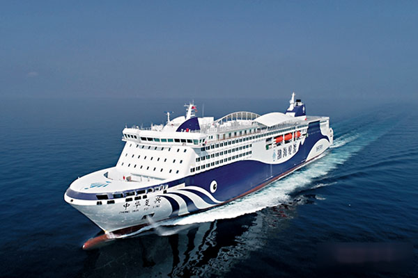■亞洲最大郵輪型客滾船「中華復興」輪。 網上圖片