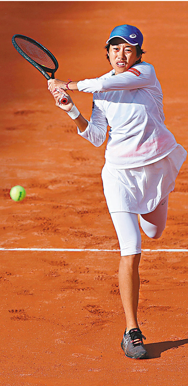 ■中國球手張帥打入女單16強，締法網最佳戰績。 資料圖片