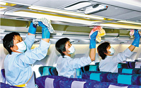 ■國泰裁員、港龍停運，航班大縮水，替國泰集團清潔的供應商也面臨裁員壓力。 資料圖片