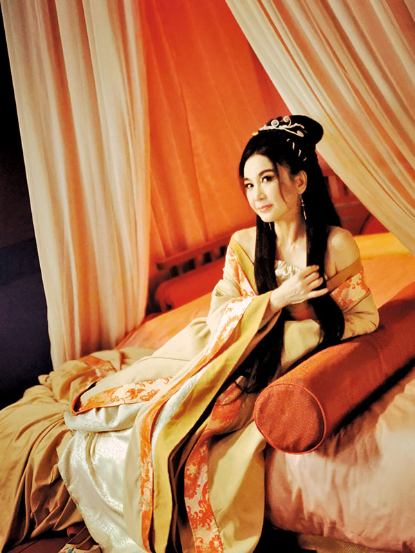 ■最美妲己溫碧霞希望演出《白蛇傳》白素貞。