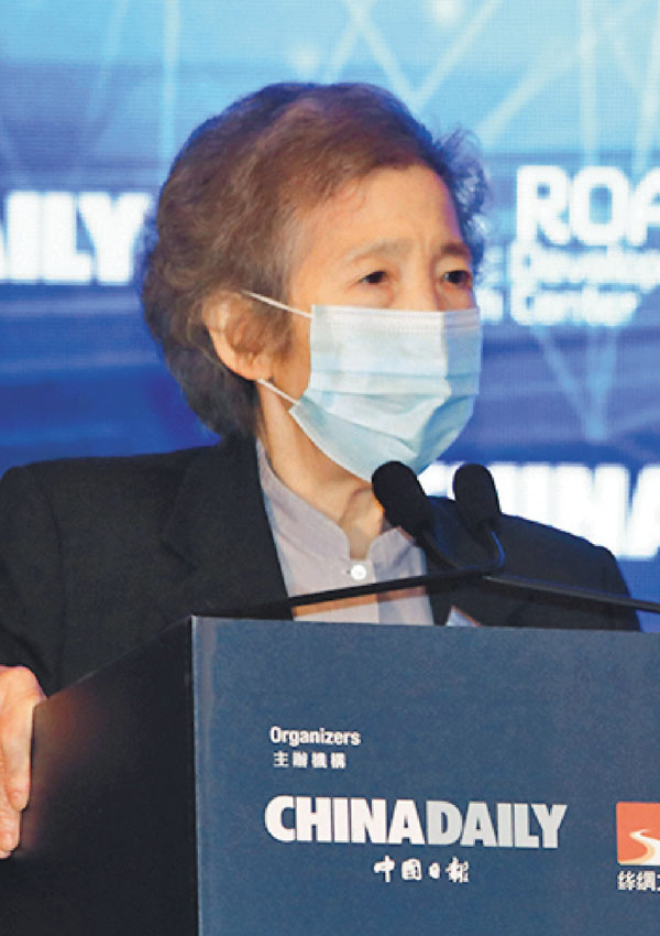 ■ 伍淑清在論壇上發言。