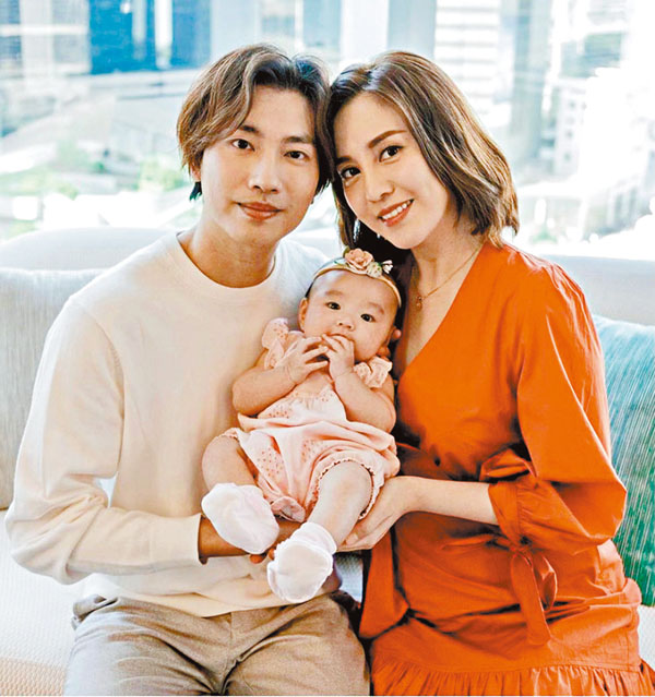 ■ 雨僑與羅力威為女兒開了百日宴小型派對。