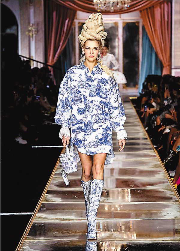 ■MOSCHINO秋季女裝系列