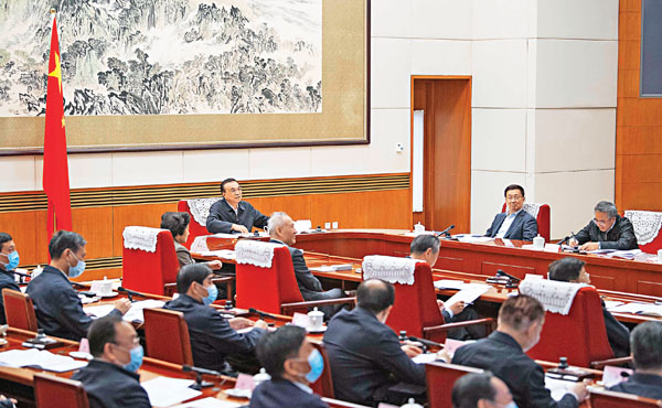 ■11月20日，中共中央政治局常委、國務院總理李克強在北京主持召開部分地方政府負責人視頻座談會，分析經濟形勢，部署推動經濟社會發展工作。 新華社