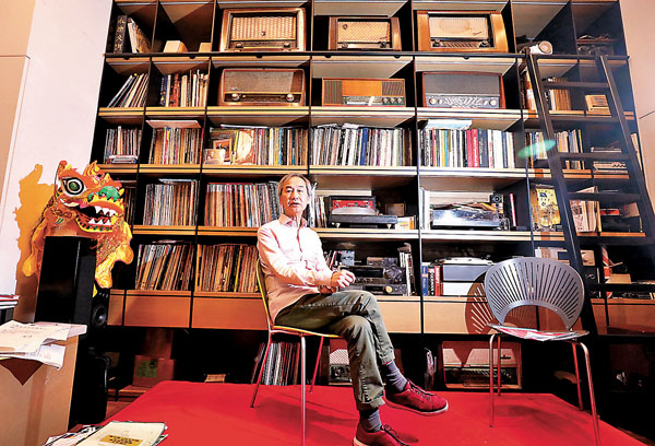 甄敬業指買家在售樓廠聆聽音樂的時間有限，所以要着重如何令其停留長一點。