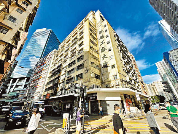 ■新舊建築交錯的新蒲崗，已不再是單一工業區。