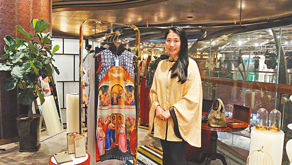 林麗娜旗袍襯珠寶傳承中國文化