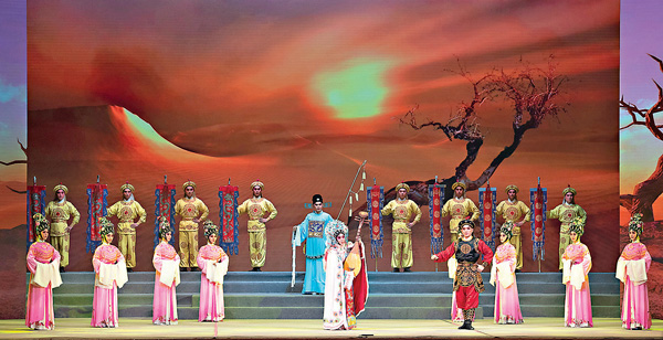 ■演員表演紅派名曲《昭君出塞》。
