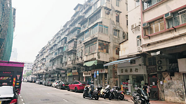 ■海壇街244、246、248、250、252、254及256號為一排6層高的唐樓。
