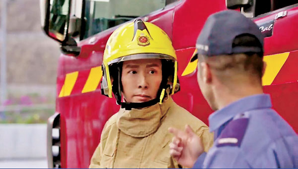 ● 甄子丹為香港消防處拍攝宣傳硬照及短片。