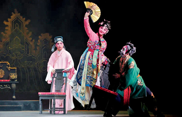 ●秦腔傳統劇《再續紅梅緣》，在京首演贏得觀眾好評。