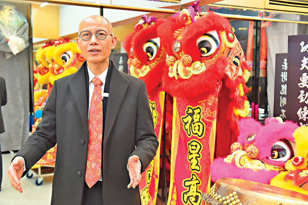 ●夏德建入行60年，對他來說傳承舞龍舞獅這門國粹至關重要。