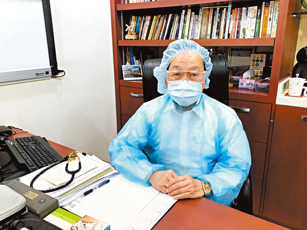 ●楊超發提醒市民有疫苗也不能鬆懈。香港文匯報記者  攝