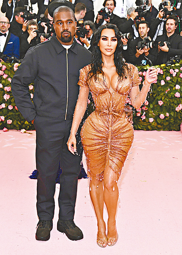 ●Kim Kardashian與結婚6年多的Kanye West踏上離婚之路。 美聯社