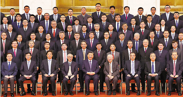 ●昨日，習近平等黨和國家領導人會見探月工程嫦娥五號任務參研參試人員代表。新華社