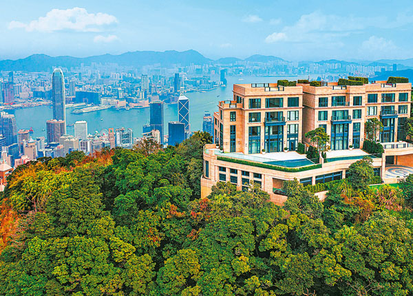 山頂11 Plantation Road在1號屋（最左）成功招租後，隨即加推2號及3號屋招標出租。