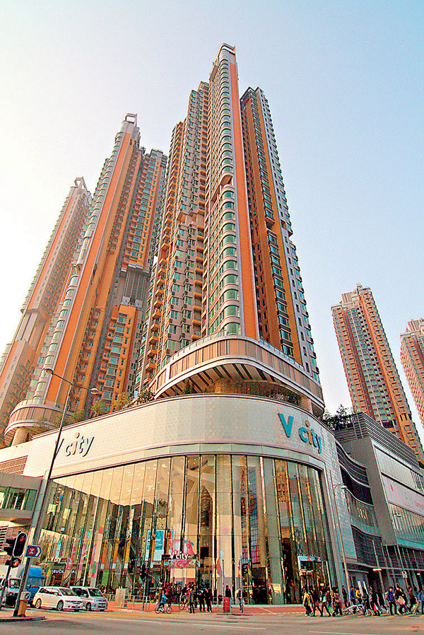 ●伍冠流稱購入的瓏門單位較估值低4%，算是抵買。資料圖片