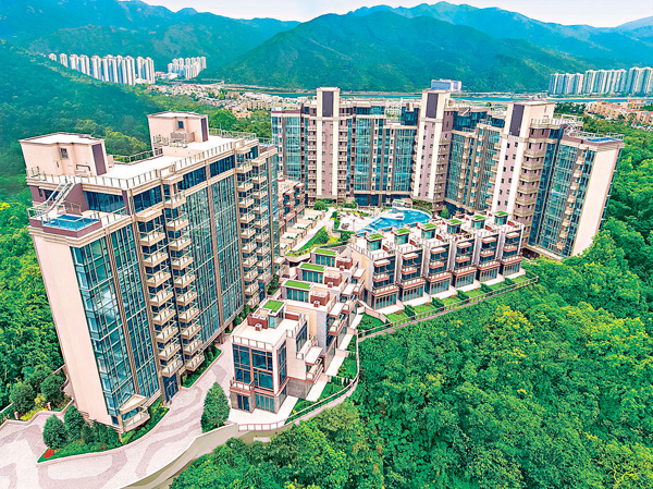 ●富豪．山峯以招標形式售出一個分層戶，成交價4,698.61萬元。