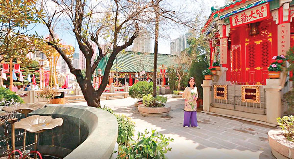 ●嗇色園內其中一組建築群，按照風水學上的「五行」︰金木水火土而建，分別為飛鸞台、經堂、玉液池（圖左）、盂香亭（圖右）及照壁。 作者供圖