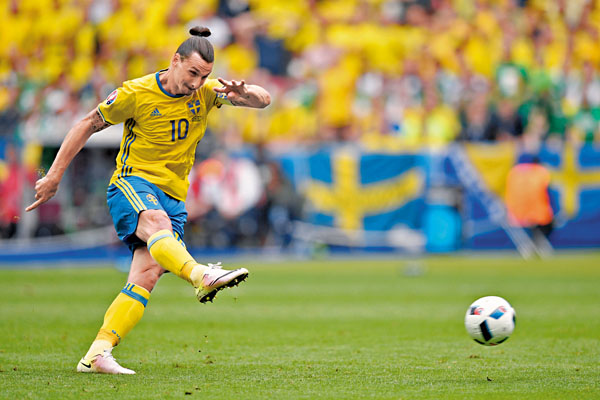 ● 球迷又可以在國際賽場上看到伊巴謙莫域的英姿。 法新社