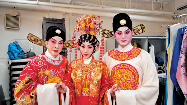 ●謝曉瑩、李秋元有幸與尹光合作，感到很開心。