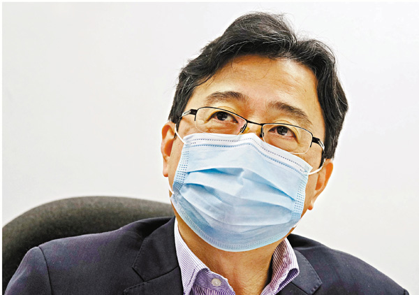 ●劉智鵬表示，高中通識科將改名為「公民與社會發展科」壓縮了課程內容及課時等，或有助外界「放低」昔日對通識科的質疑。 資料圖片