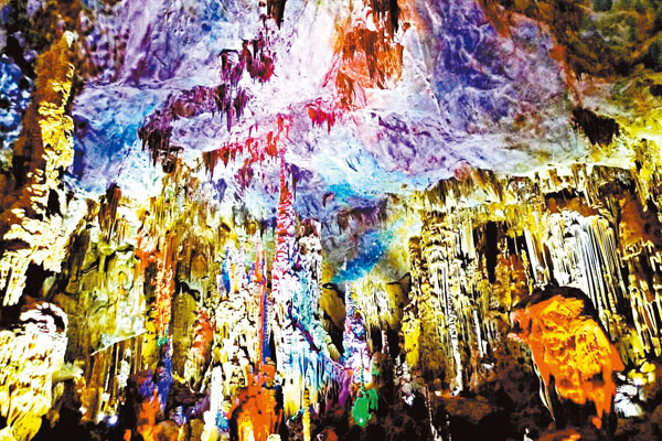 ●長壽之鄉百魔洞。（韓鳳平攝）作者供圖