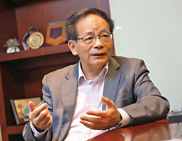 ●葉國謙接受香港文匯報專訪。香港文匯報記者  攝