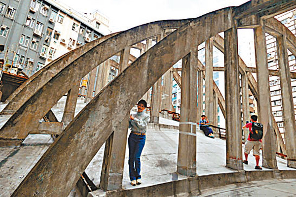 ●笪天台的「飛拱」建築,屬保育特色建築。