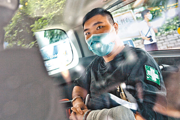 被告唐英傑早前到香港西九龍裁判法院應訊。資料圖片