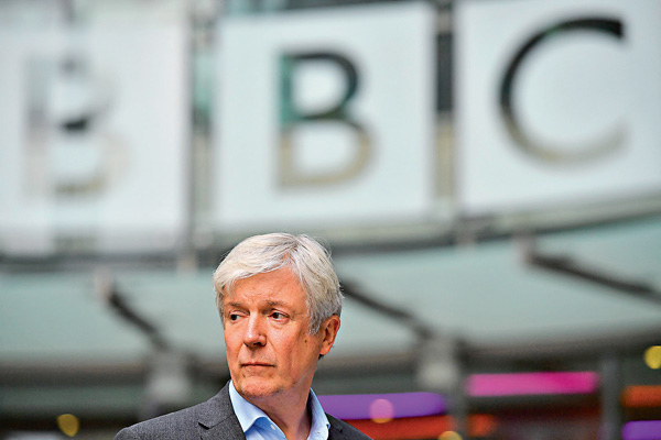 ●時任BBC新聞部總監霍爾承認對事件調查不足。法新社