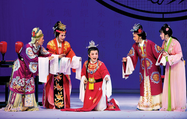 ●越劇《紅樓夢》在福建福州上演。