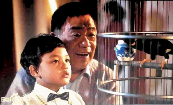 ●《親親我》中的爺爺和小孫子。 作者供圖