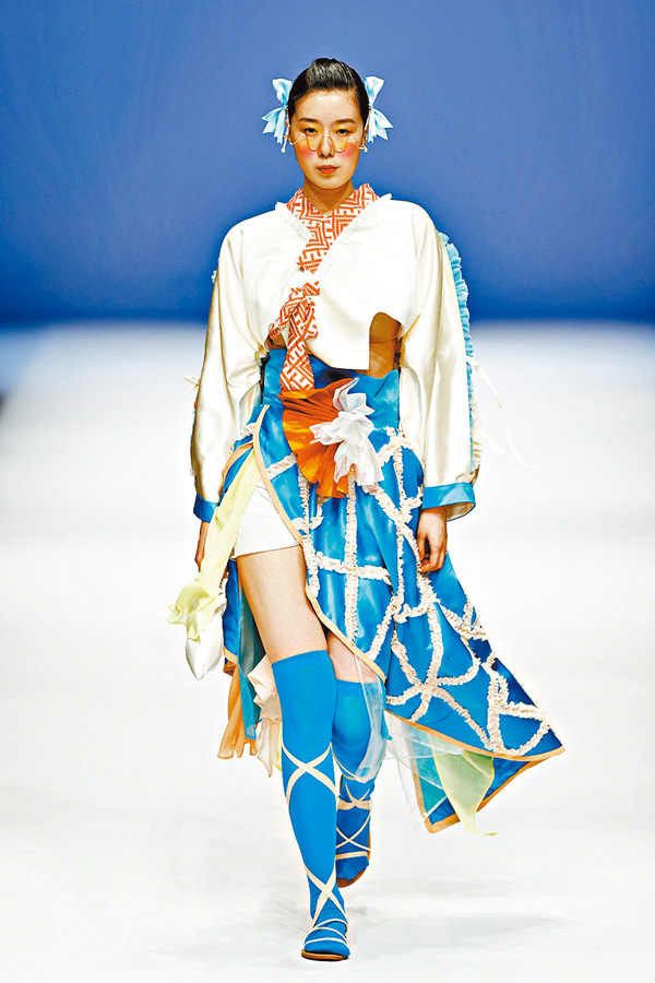 ●東北電力大學服裝與服飾設計專業畢業設計作品