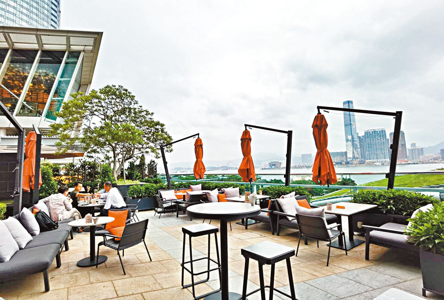 ●舒適空曠的露天雅座