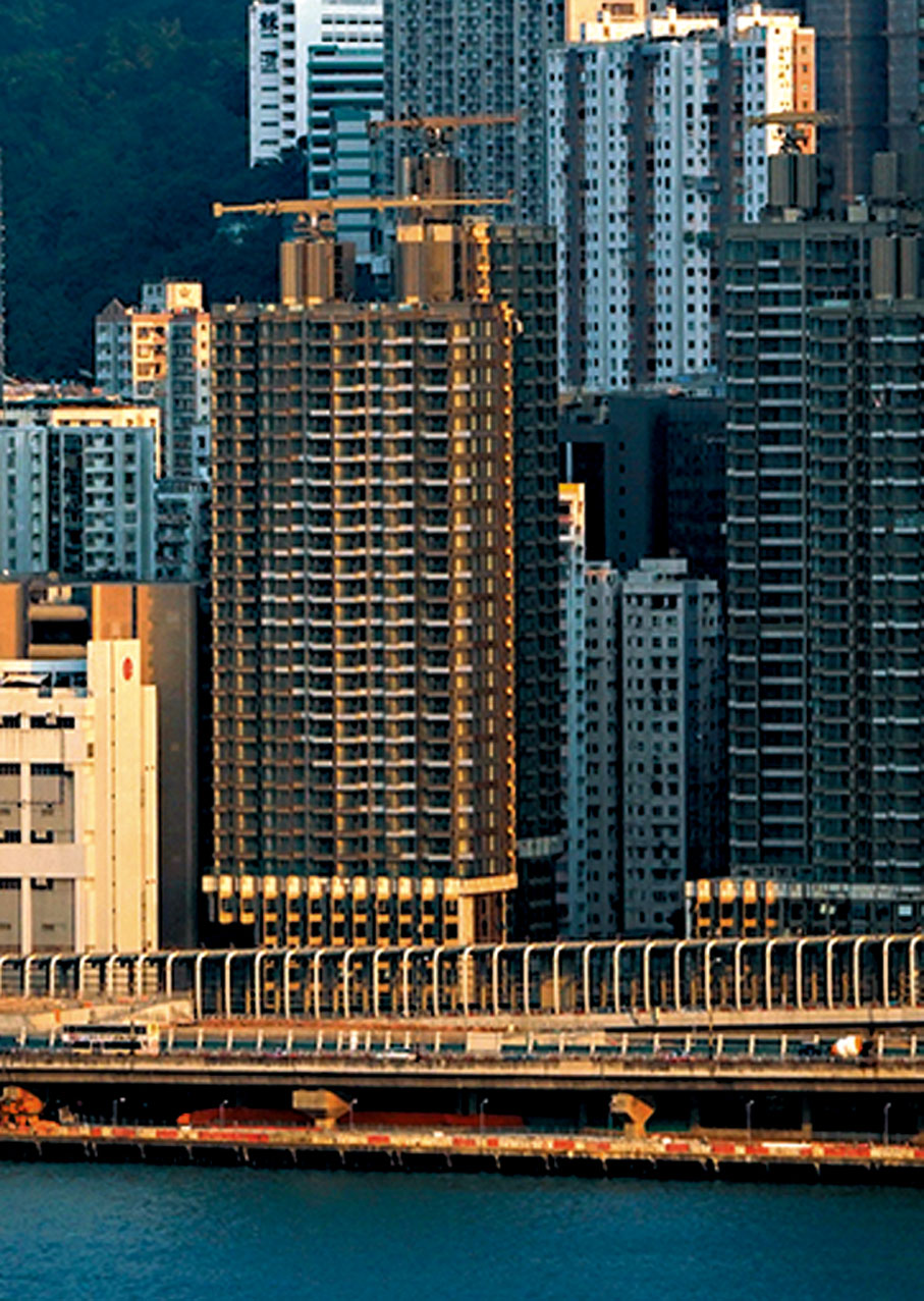 ●北角維港頌7座頂層天台戶以呎價45,521元成交。 資料圖片