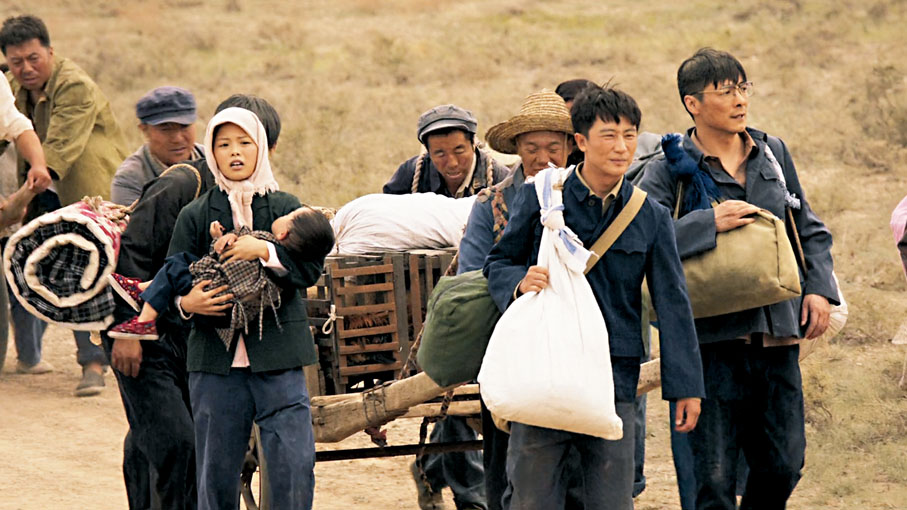 ● 《山海情》主要講述閩寧扶貧的故事。