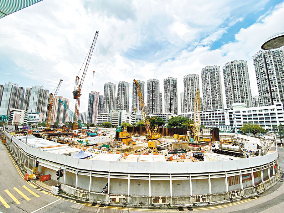 ●天榮站項目將建3幢42層大樓，可提供約1,938伙住宅。