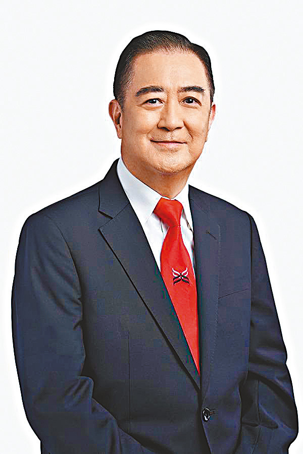 ●吳仟峰18歲已是正印文武生，現今更是唱功一等一的紅伶。