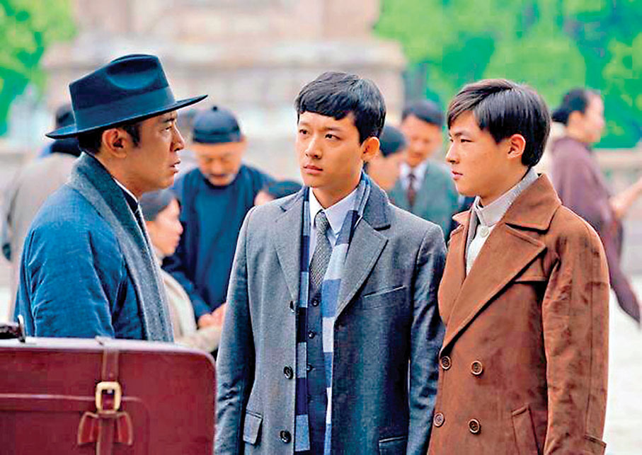 ●國產年度熱播主旋律大劇《覺醒年代》劇照，陳獨秀、陳延年、陳喬年父子三人。作者供圖