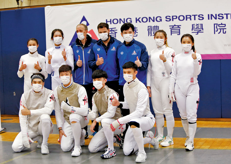 ●港隊教練團和成員與傳媒見面。香港文匯報記者郭正謙 攝