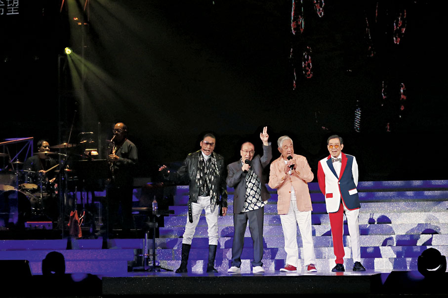 ● 梁家輝以「四哥」造型現身，重現《4個小生去旅行》的卡士陣容，驚喜十足。