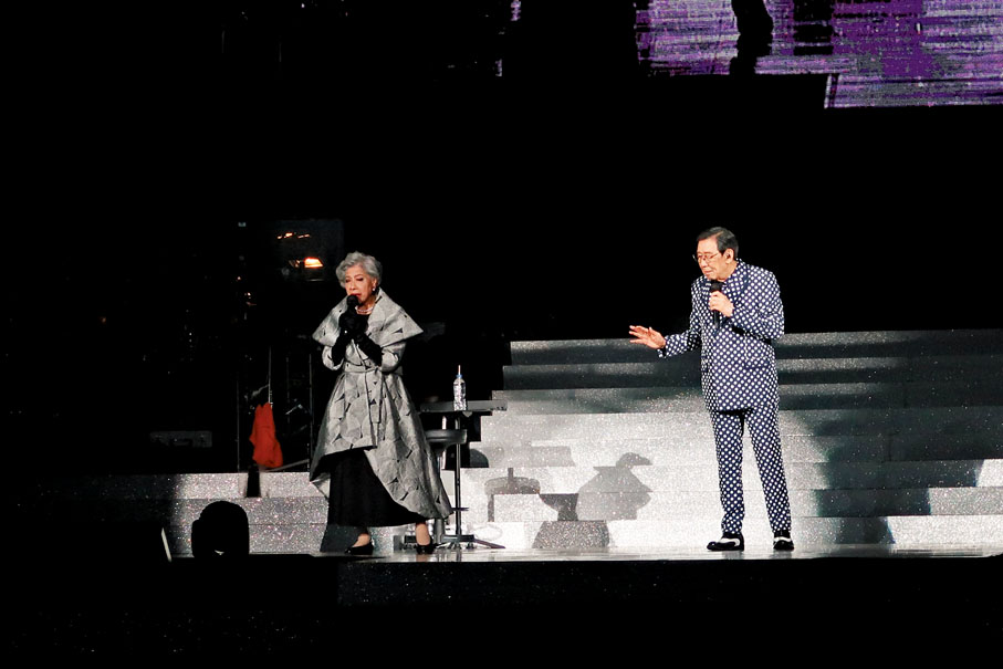 ● 羅蘭姐笑指修哥竟敢請她做表演嘉賓。