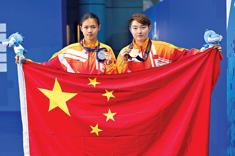 ●2019年，林珊（左）在軍人運動會上獲得銀牌，隊友司雅傑奪金。 資料圖片