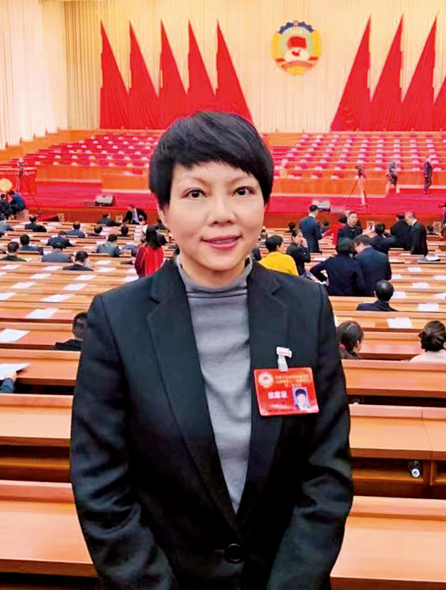 ● 雲南省政協委員、世界華商組織聯盟執行長、雲港澳台青年交流促進會榮譽主席任暉