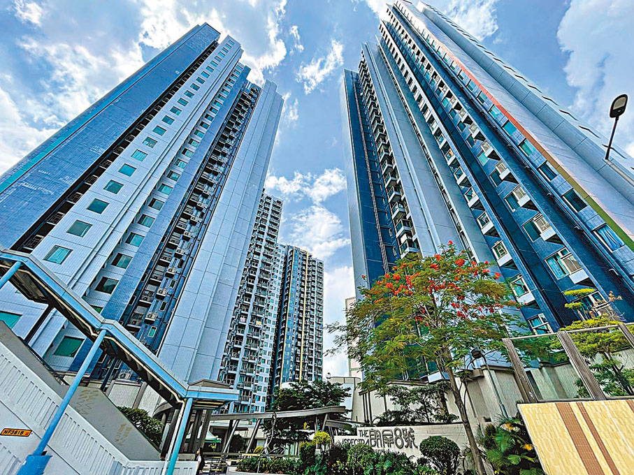 ●港鐵沿線項目朗屏8號是元朗區內近年轉型的4個住宅發展計劃之一。